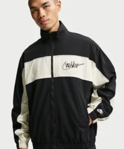 Nike Sportswear Club Mens Lightweight Full-Zip Black Jacket